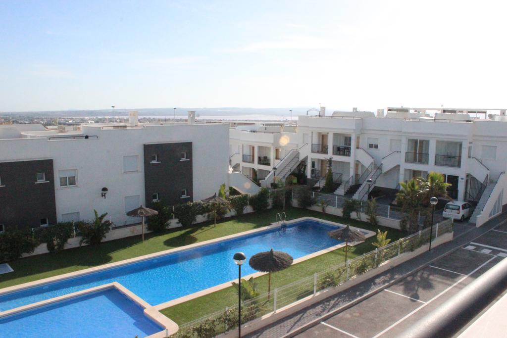 Vista Bella Apartment Torrevieja Ruang foto